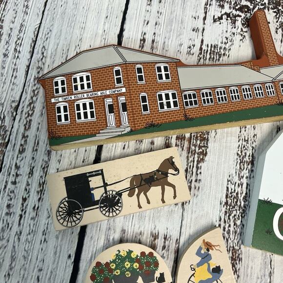 Vintage 5pc Wooden Village Lot Shepherds Heart St. Louis Carriage Timken Co. - Picture 3 of 8